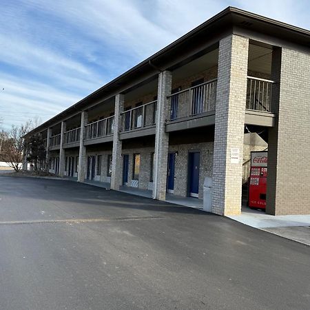 Days Inn By Wyndham Morristown Esterno foto