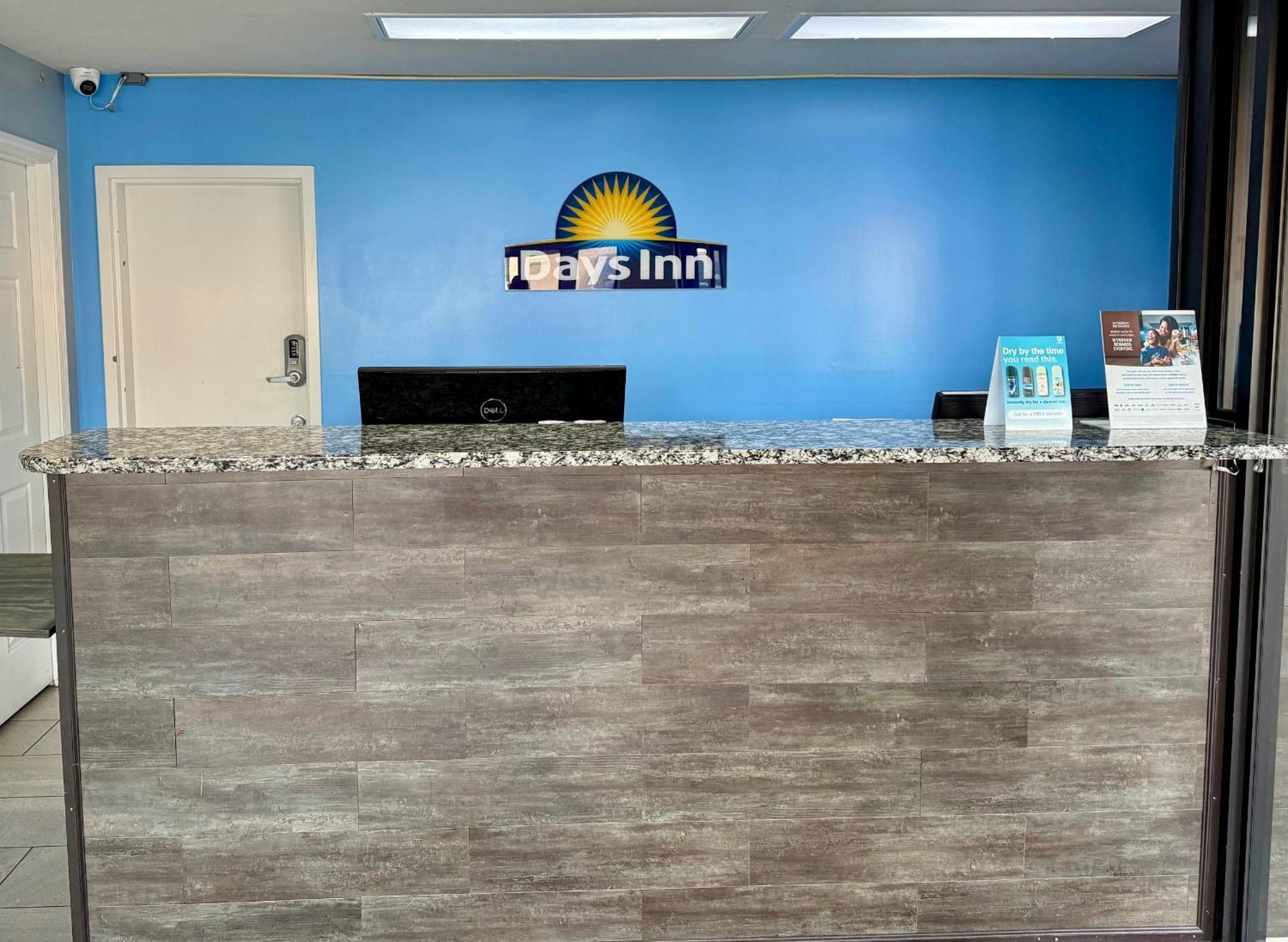Days Inn By Wyndham Morristown Esterno foto