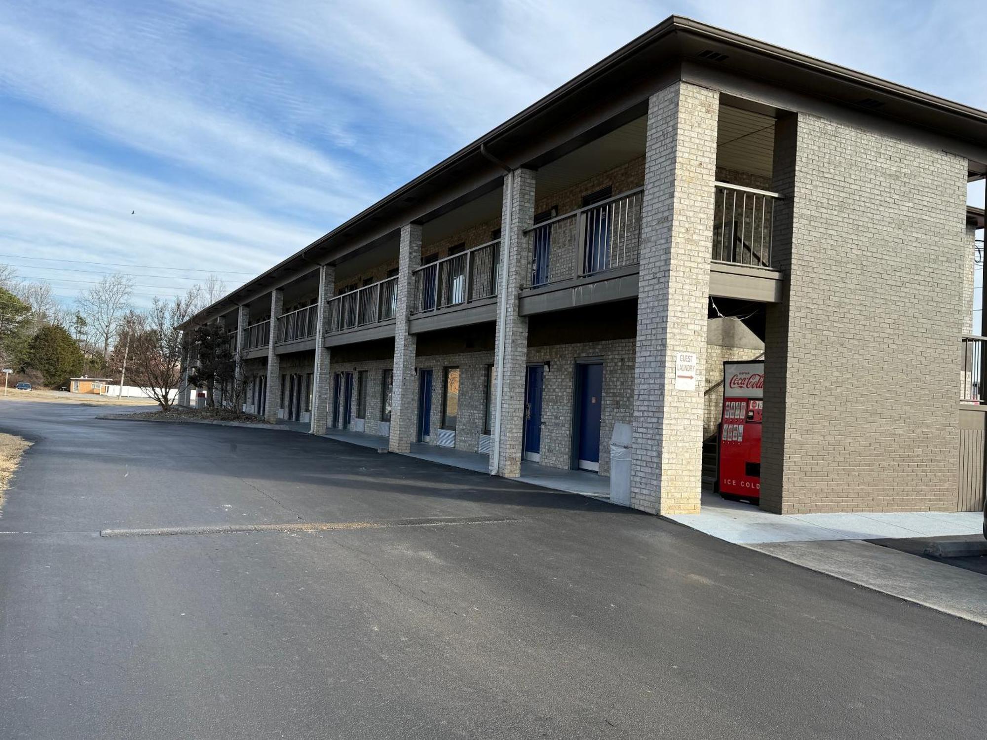 Days Inn By Wyndham Morristown Esterno foto